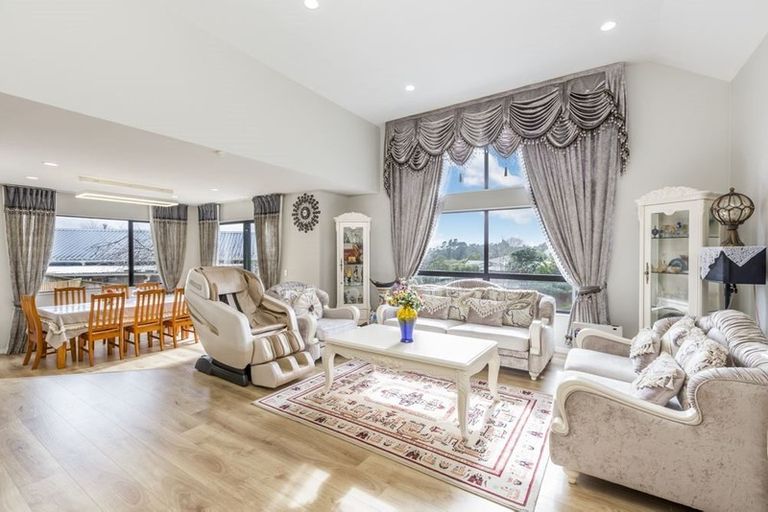 Photo of property in 20 Unsworth Drive, Unsworth Heights, Auckland, 0632