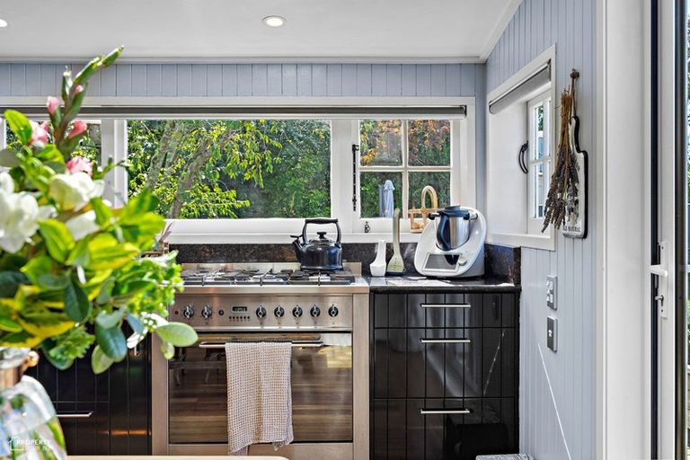 Photo of property in 19 Kempton Street, Greytown, 5712