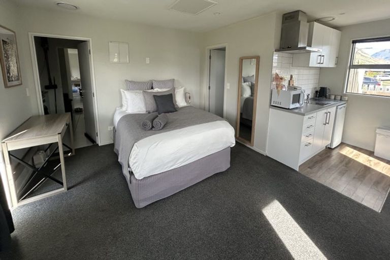 Photo of property in 52 Risinghurst Terrace, Lower Shotover, Queenstown, 9304