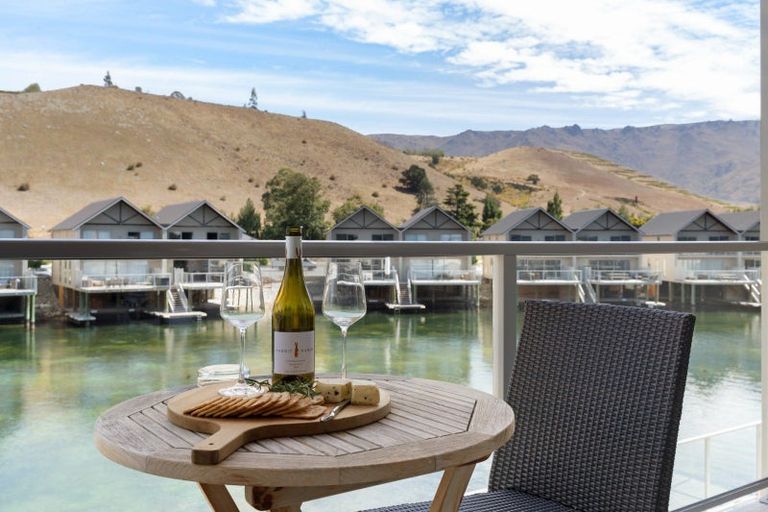 Photo of property in 4b Rahoy Close, Mount Pisa, Cromwell, 9383