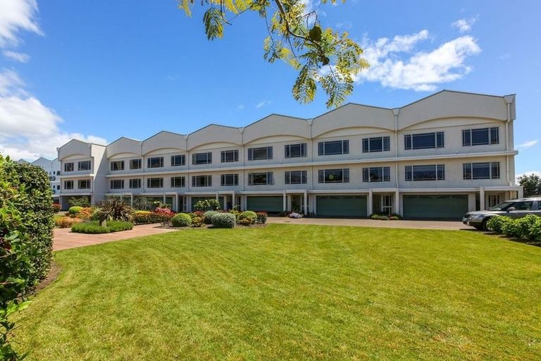 Photo of property in 11/26 West Quay, Ahuriri, Napier, 4110