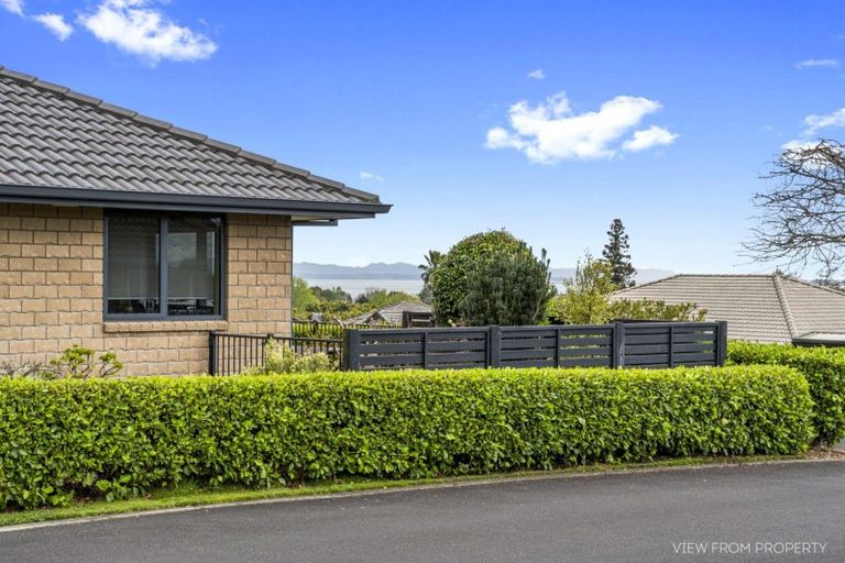 Photo of property in 2 Vista Close, Omokoroa, 3114