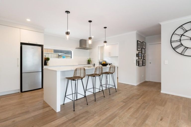 Photo of property in 4 Harding Drive, Papamoa Beach, Papamoa, 3118