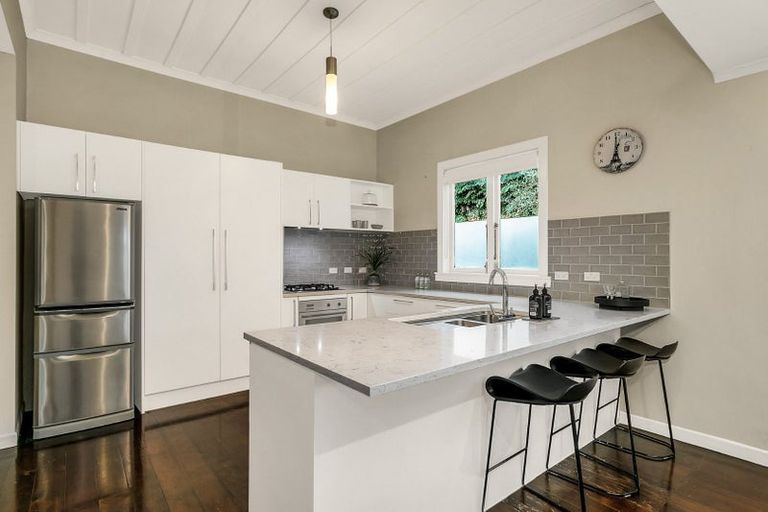 Photo of property in 47 Moa Road, Point Chevalier, Auckland, 1022
