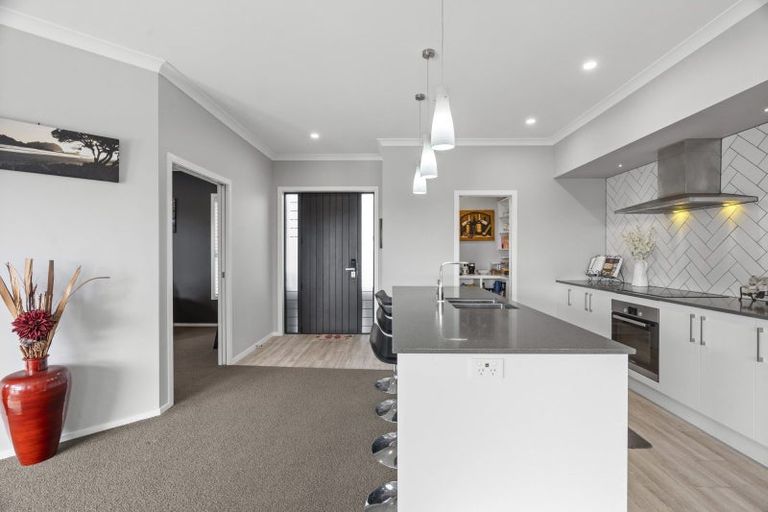 Photo of property in 130 Coast Boulevard, Papamoa Beach, Papamoa, 3118