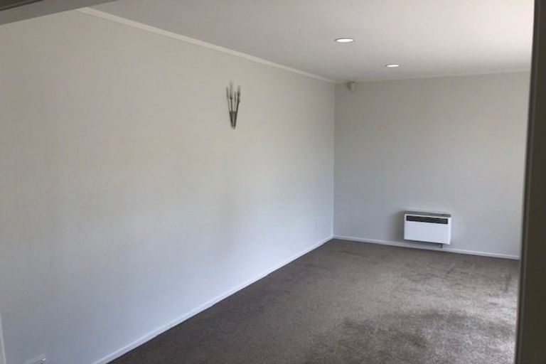 Photo of property in 21 Palliser Lane, Browns Bay, Auckland, 0630