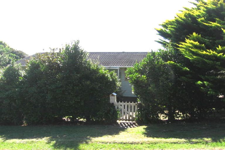 Photo of property in 21 Waiata Road, Onetangi, Waiheke Island, 1081