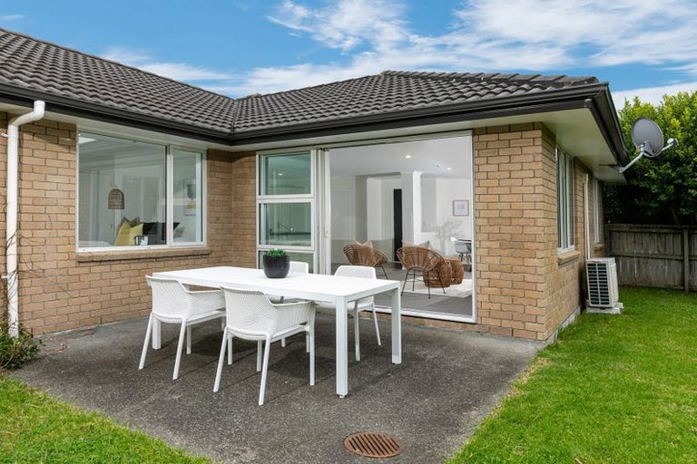Photo of property in 9 Bonny Crescent, Massey, Auckland, 0614