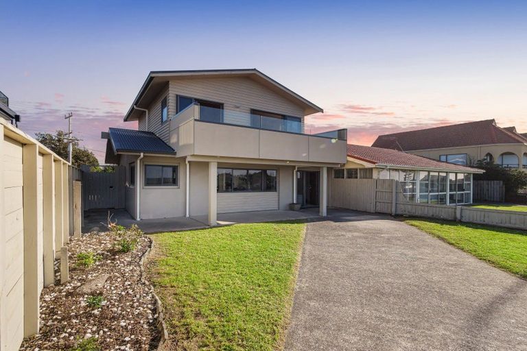 Photo of property in 208a Marine Parade, Mount Maunganui, 3116
