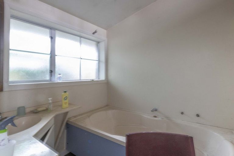 Photo of property in 9b Grassmere Street, Papanui, Christchurch, 8052