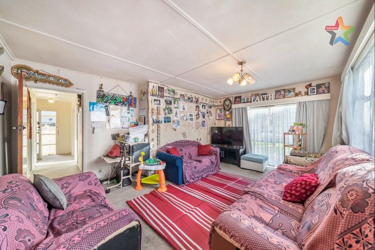 Photo of property in 326 Oxford Terrace, Avalon, Lower Hutt, 5011