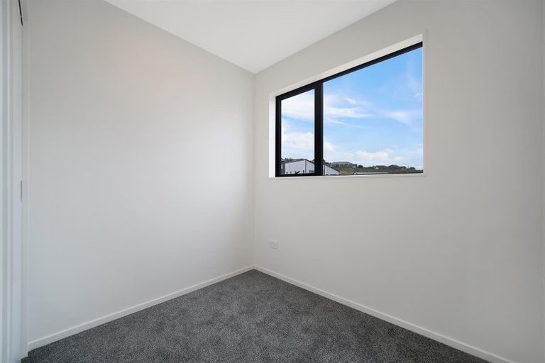 Photo of property in 11a Putiputi Way, Papakura, 2110
