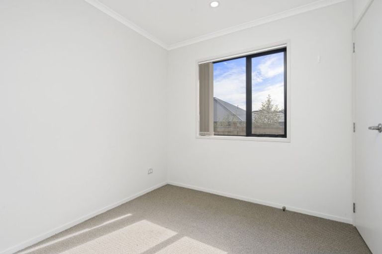 Photo of property in 12a Frederick Place, Whalers Gate, New Plymouth, 4310