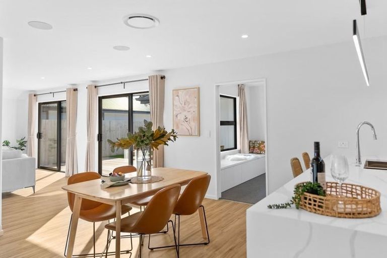 Photo of property in 5 Olearia Lane, Halswell, Christchurch, 8025