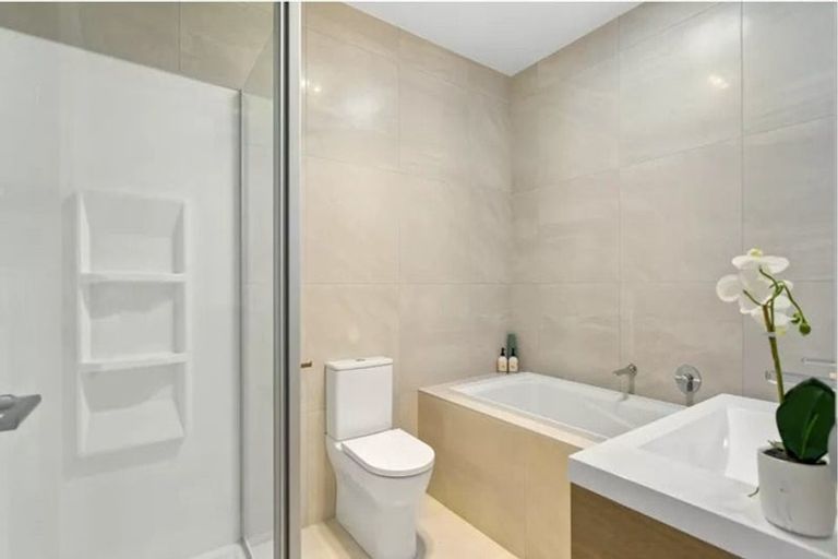 Photo of property in 17 Hema Road, Hobsonville, Auckland, 0616