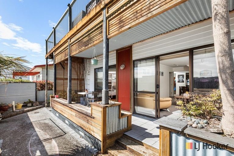 Photo of property in 28 Ocean View Road, Waihi Beach, 3611