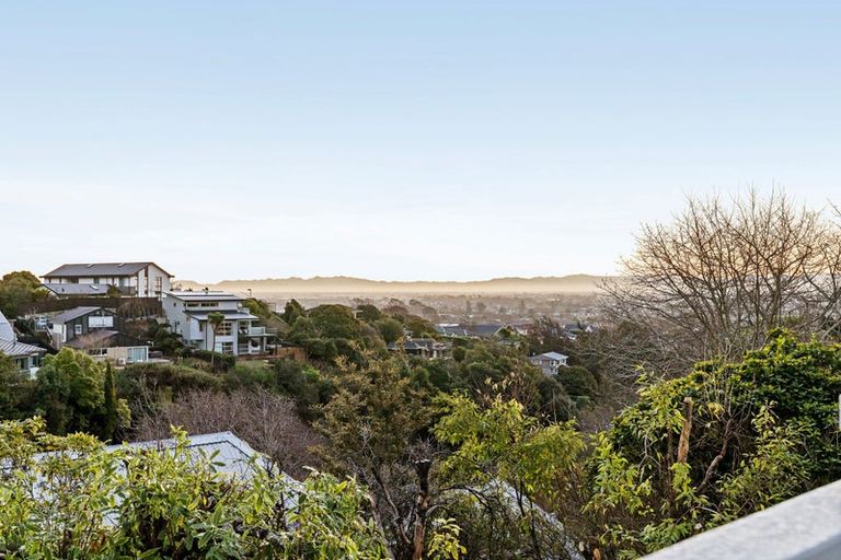 Photo of property in 77 Valley Road, Cashmere, Christchurch, 8022