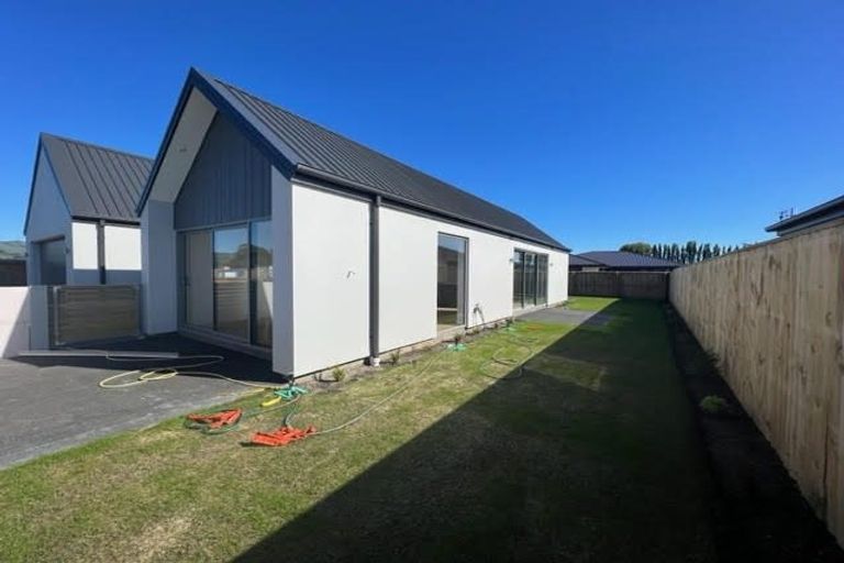 Photo of property in 16 Cork Street, Halswell, Christchurch, 8025