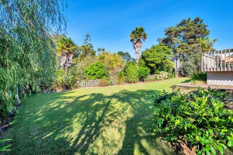 Photo of property in 23 James Mcleod Road, Shelly Beach, Helensville, 0874
