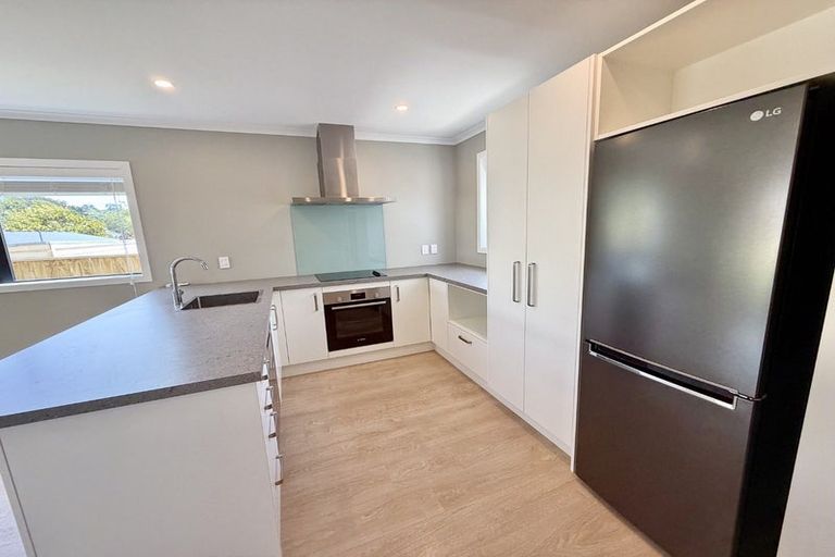 Photo of property in 9/64 Glen Road, Stokes Valley, Lower Hutt, 5019