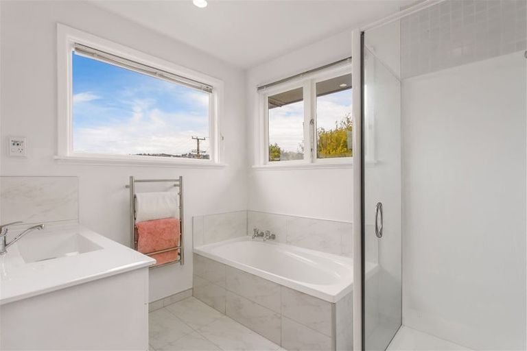 Photo of property in 196 Cashmere Road, Hoon Hay, Christchurch, 8025