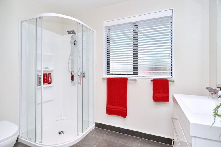 Photo of property in 3a Lindis Lane, New Brighton, Christchurch, 8083