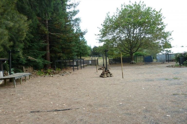 Photo of property in 16 Jesmond Road, Karaka, Papakura, 2578