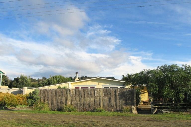 Photo of property in 10 Le Quesne Road, Bay View, Napier, 4104