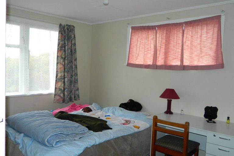 Photo of property in 24 Rangituhi Crescent, Takapuwahia, Porirua, 5022