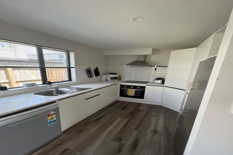 Photo of property in 87 Black Beech Crescent, Takanini, 2110