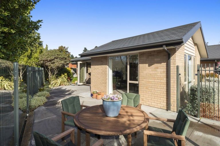 Photo of property in 22 Mokihi Gardens, Hillmorton, Christchurch, 8024