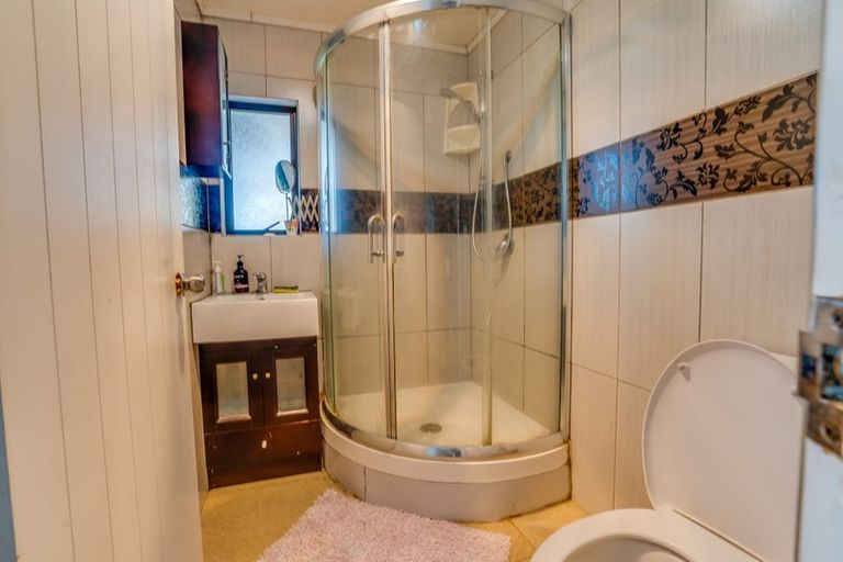 Photo of property in 15 Camden Place, Papatoetoe, Auckland, 2025