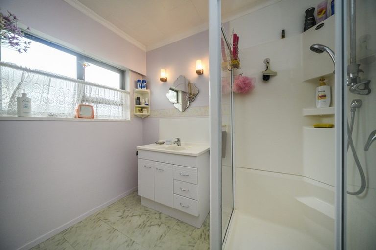 Photo of property in 1a Cohen Place, Milson, Palmerston North, 4414