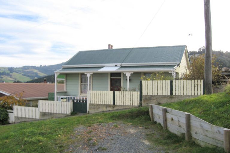 Photo of property in 5 Constitution Street, Port Chalmers, 9023