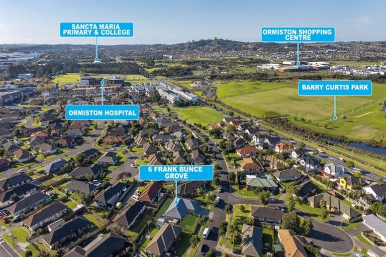 Photo of property in 6 Frank Bunce Grove, Flat Bush, Auckland, 2019