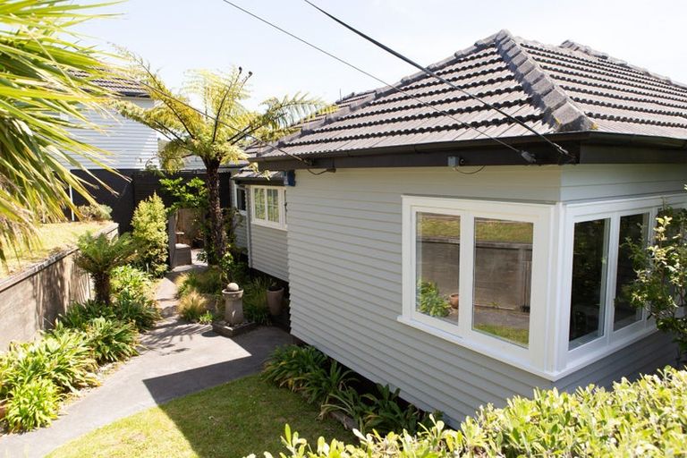 Photo of property in 16 Wentworth Street, Mornington, Wellington, 6021