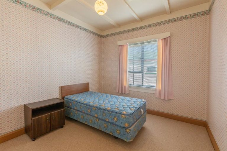 Photo of property in 16 Wallace Road, Waipukurau, 4200