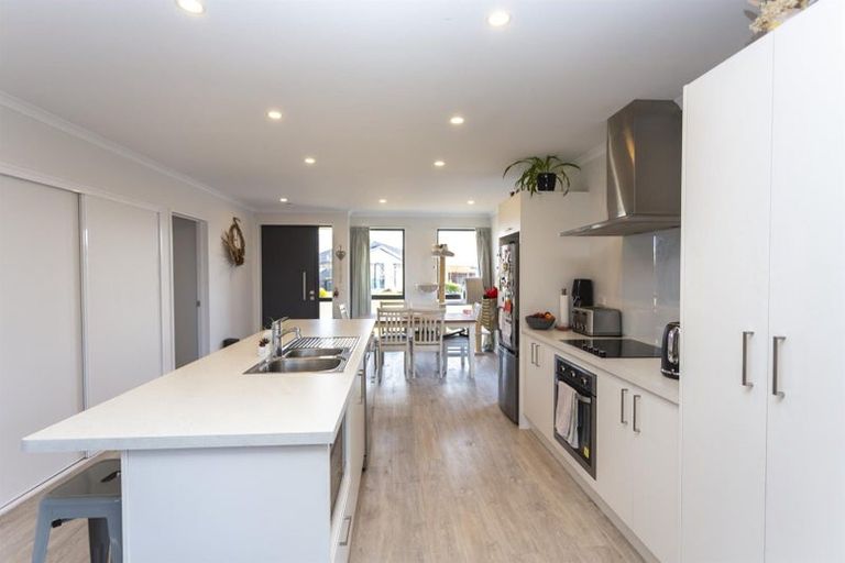 Photo of property in 5 Eric Melrose Lane, Halswell, Christchurch, 8025