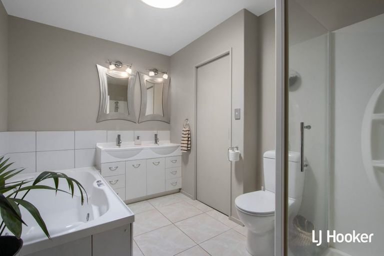 Photo of property in 28 Reo Crescent, Waihi Beach, 3611