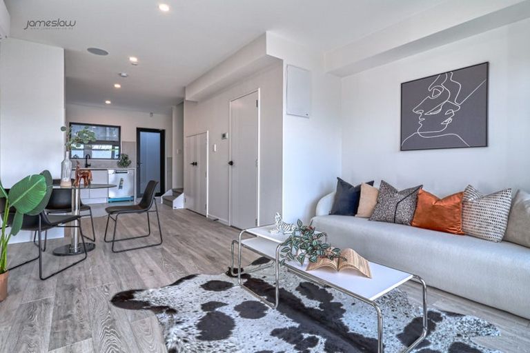 Photo of property in 12/13 Grove Lane, Pakuranga, Auckland, 2010