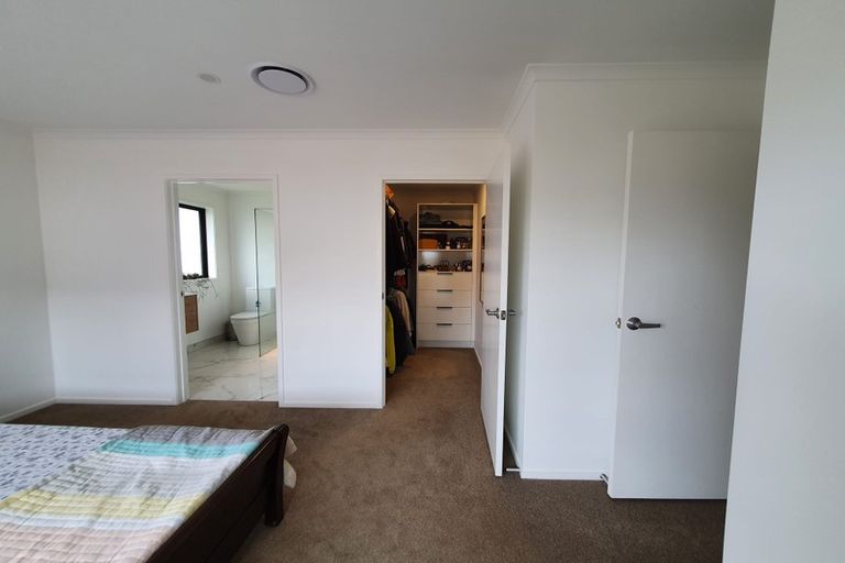 Photo of property in 65 Nobilo Road, Kumeu, 0810