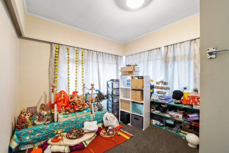 Photo of property in 205 Main North Road, Redwood, Christchurch, 8051