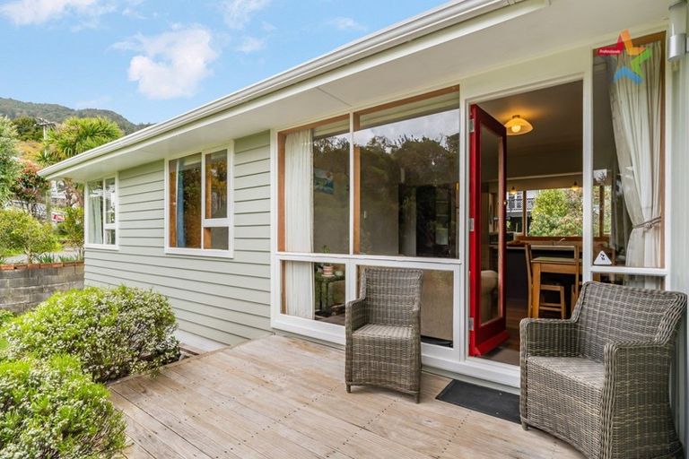 Photo of property in 98b Manuka Street, Stokes Valley, Lower Hutt, 5019