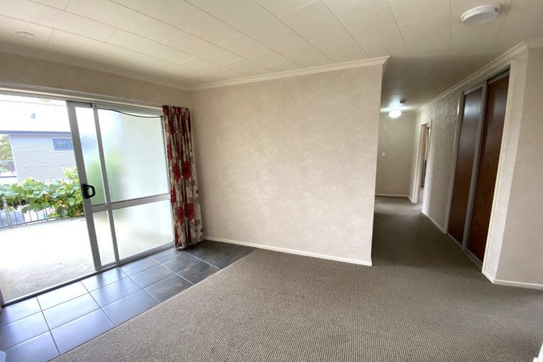 Photo of property in 10 Kilgour Street, Waihola, Milton, 9073