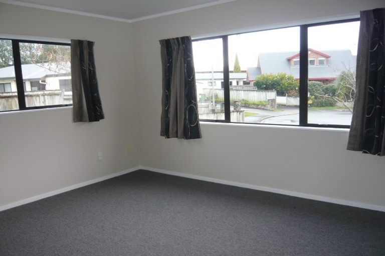 Photo of property in 5 Essendon Court, Glenview, Hamilton, 3206
