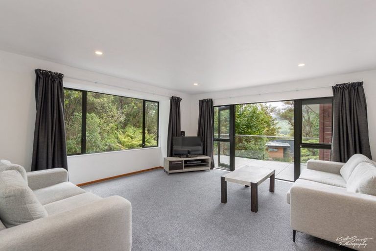 Photo of property in 12c Chatsworth Road, Silverstream, Upper Hutt, 5019