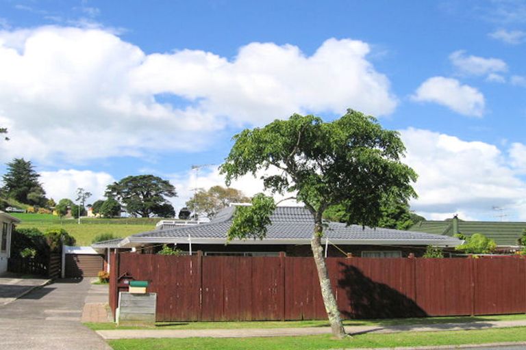 Photo of property in 1/12 Imogene Way, Half Moon Bay, Auckland, 2012