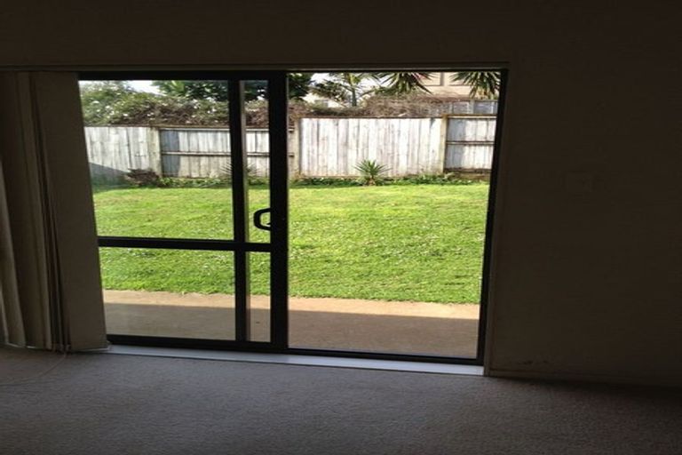 Photo of property in 10/45 Secoia Crescent, Mangere, Auckland, 2022