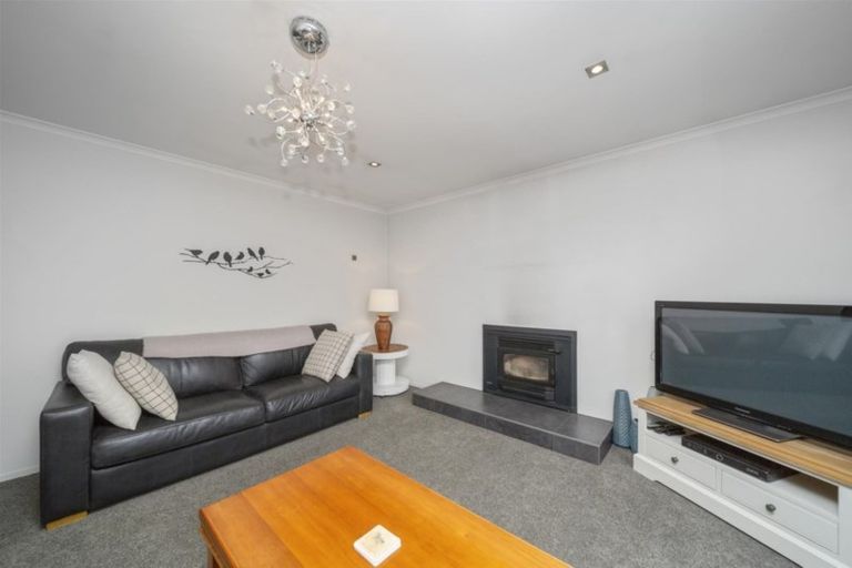 Photo of property in 24a Fantham Street, Hawera, 4610