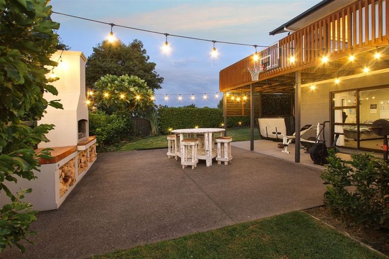 Photo of property in 5 Vela Place, Clarks Beach, 2122